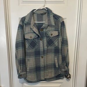 Cozy Plaid Women’s Sacket in Blue and Gray